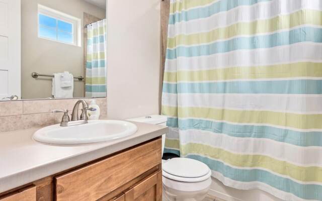 Contemporary Studio – Sunny, Stylish and Spacious