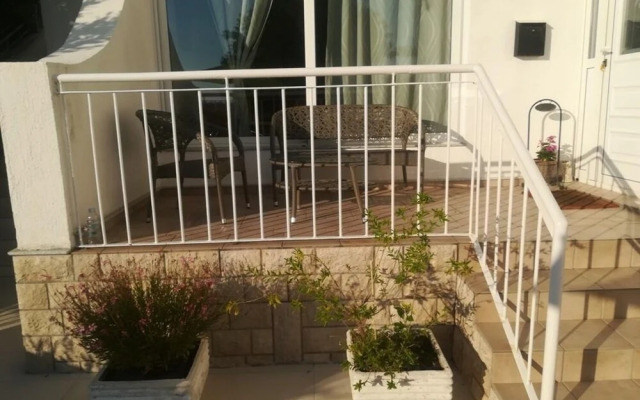 Pero - 50 m From sea - A1 Ljiljana