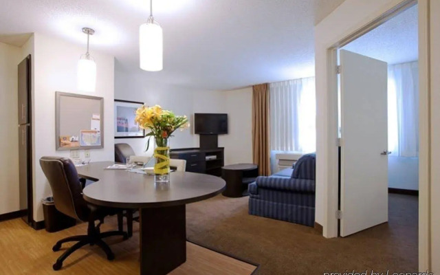 Sonesta Simply Suites Houston – NASA Clear Lake