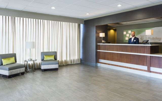 Holiday Inn Cincinnati-Riverfront by IHG