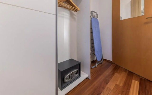 Four Seasons Apartment - FREE PARKING