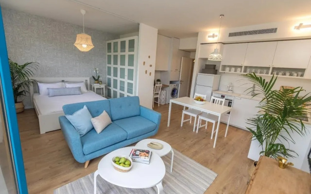 Jaffa Beachfront Studio by Sea N' Rent