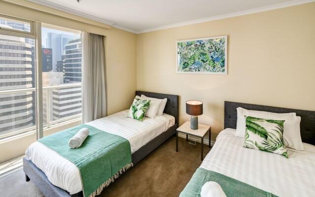 CBD Luxury Oasis, Botanical Gardens & River Views