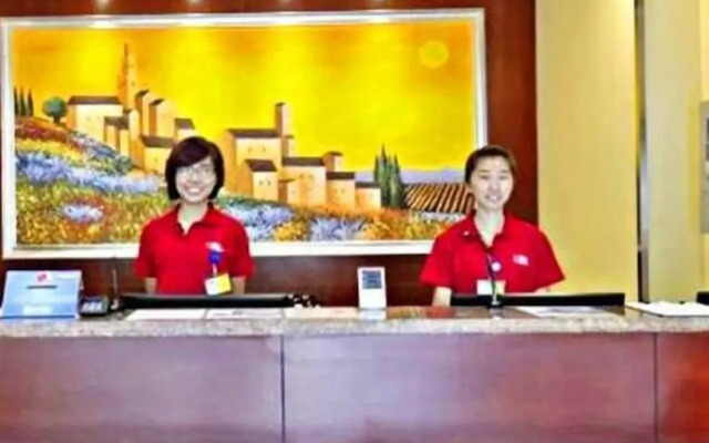 Mercure Qingdao Downtown