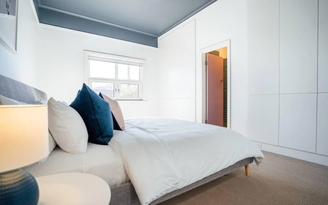 Santorini on Seaview-beachside Living - Sauna - Wifi