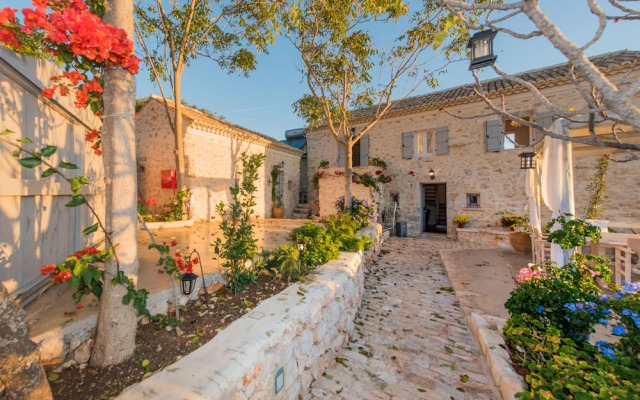 Aria Villa