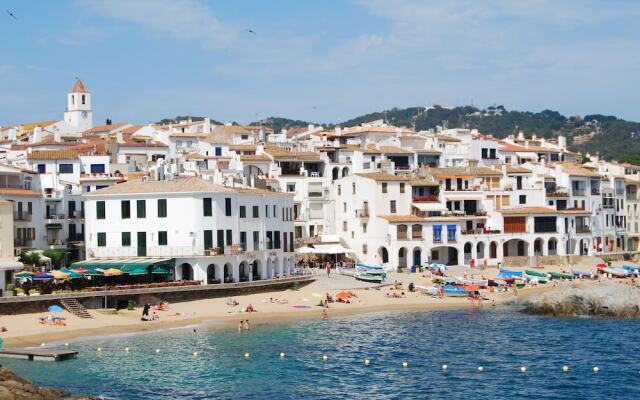 Cozy Apartment in Calella de Palafrugell With Swimming Pool