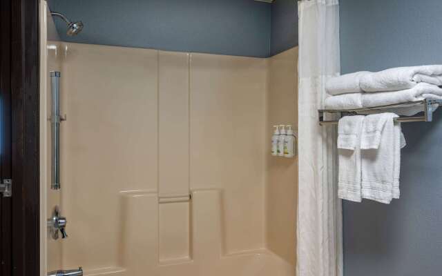 AmericInn by Wyndham Eau Claire