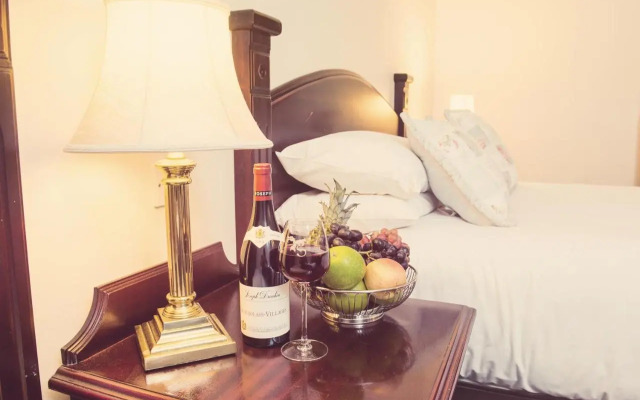 Devon Inn Hotel