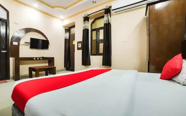Hotel Viraat