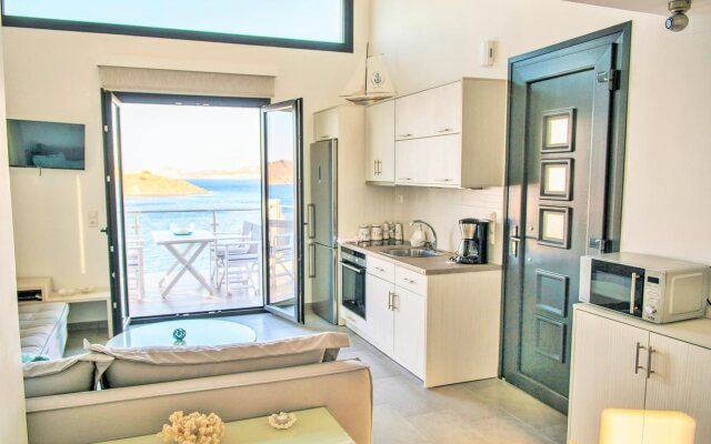 Eleia Seafront Rooms & Villas