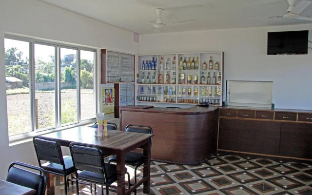 Tharu Mahal