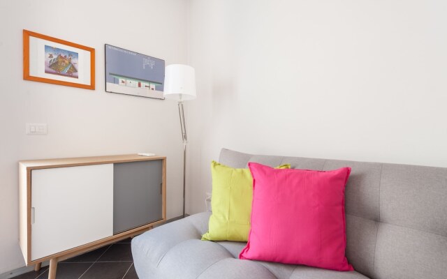 Downtown Apt Quiet with Terrace and Lift