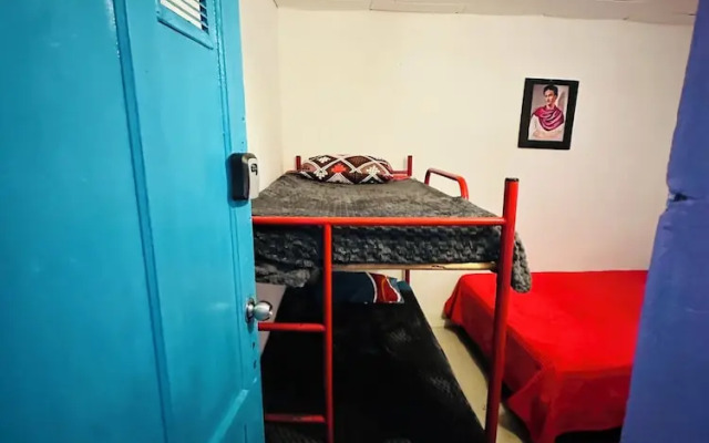 AQUI ME QUEDO here I stay