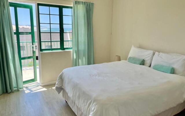 84 Settler Sands Beachfront Accommodation Sea View