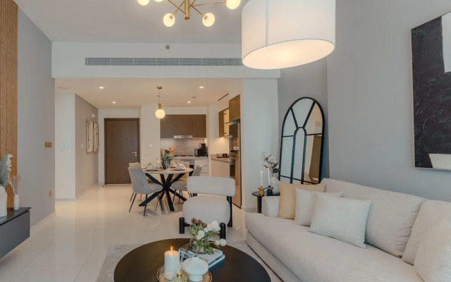 Beachside Escape Grand Bleu by Elie Saab