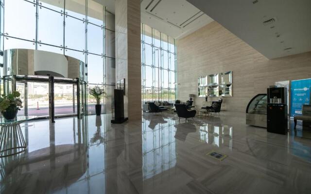 HiGuests - Elegant Studio with Pool and Private Balcony