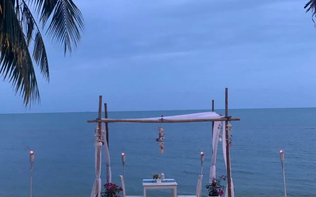Sand Sea Beach Resort
