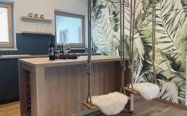 Ju and Me Garden Lodge