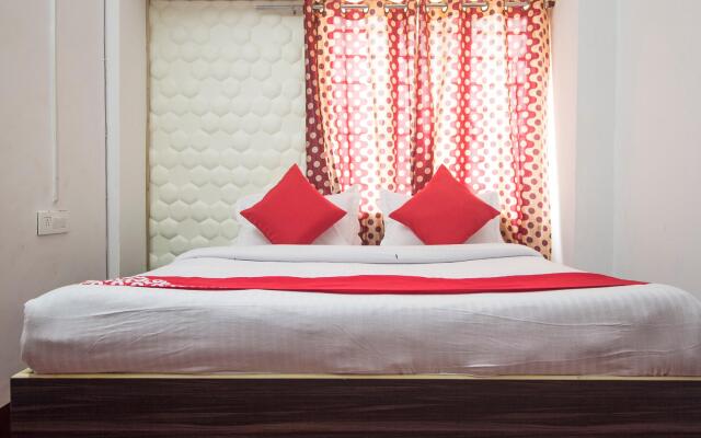 OYO 12992 Prince lodge
