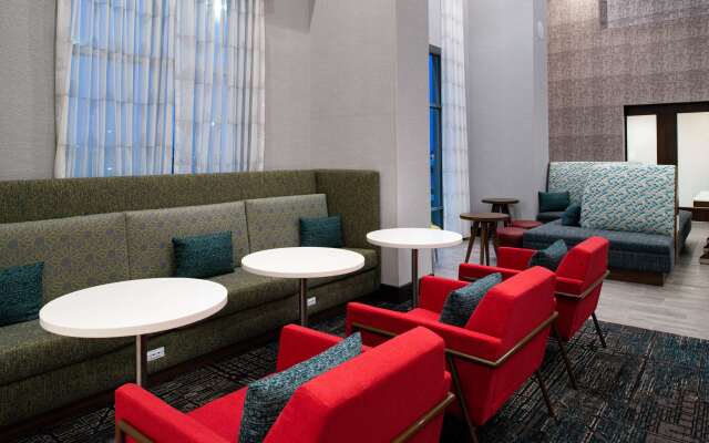 Hampton Inn & Suites Adrian