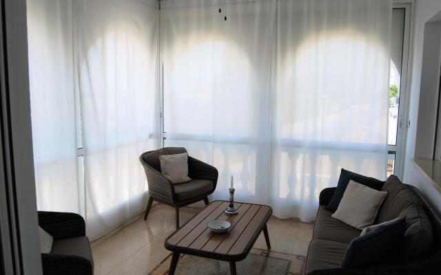 Villa Sandra Top Floor Escape