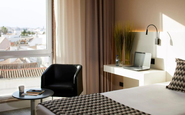Occidental Faro Hotel
