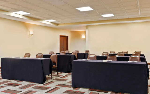 Four Points by Sheraton College Station