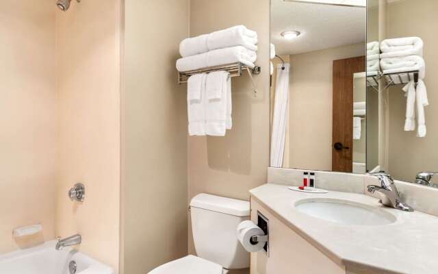 Days Inn by Wyndham Fargo/West Acres