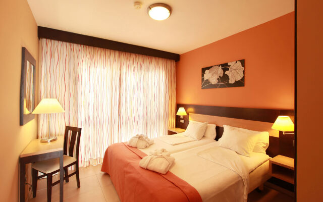 Grupotel Playa Feliz