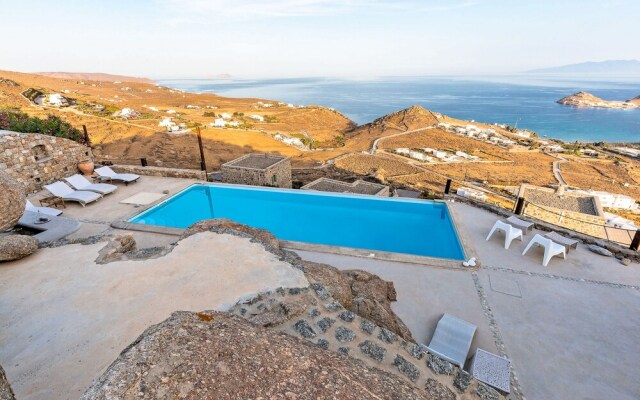 Seaview Villa Galanos at Kalafatis Beach