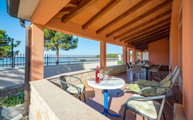 Awesome Home in Umag With Wifi and 3 Bedrooms