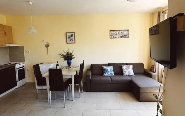 Cozy Studio at Camping Gradina