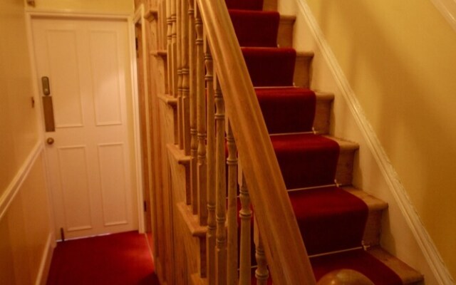 Holland House Bed And Breakfast