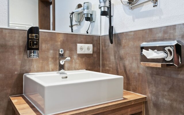 Lovely Apartment in Ischgl near Skiing Area