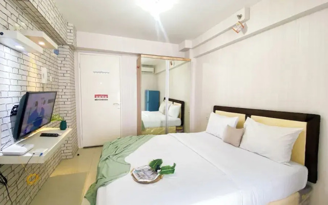 Homey And Comfy Studio At Bassura City Apartment Near Mall