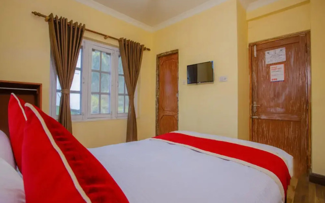 OYO 302 Hotel Classic