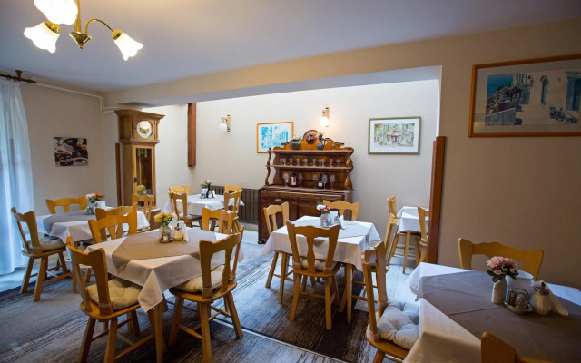Helios Hotel Pension