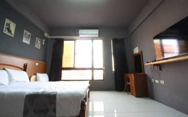 Kenting Time House