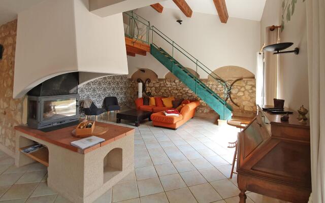 Spacious Villa in Languedoc-Roussillon with private Swimming Pool