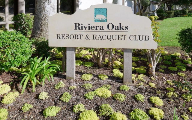 Riviera Oaks Resort