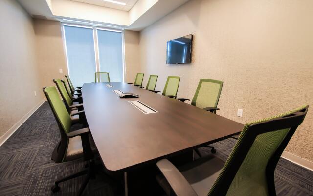 Holiday Inn Express & Suites Miami Airport East by IHG