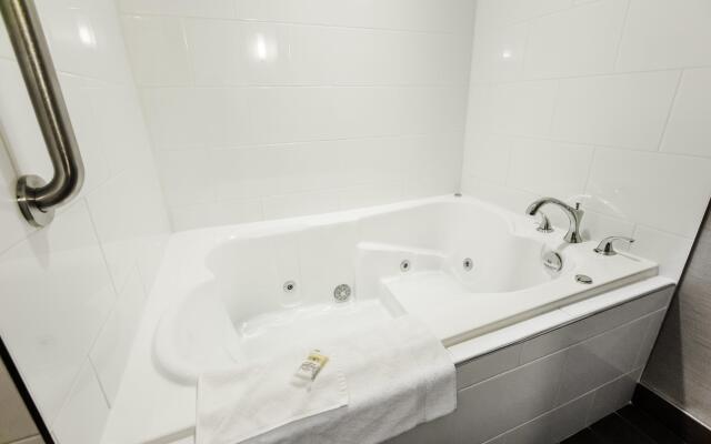 Holiday Inn Express & Suites Spruce Grove - Stony Plain by IHG