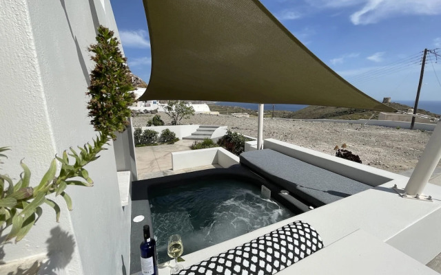 VILLA DI CAPO - Santorini Old Winery Luxury Villas