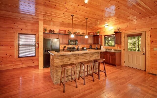 Bear Cub Lodge