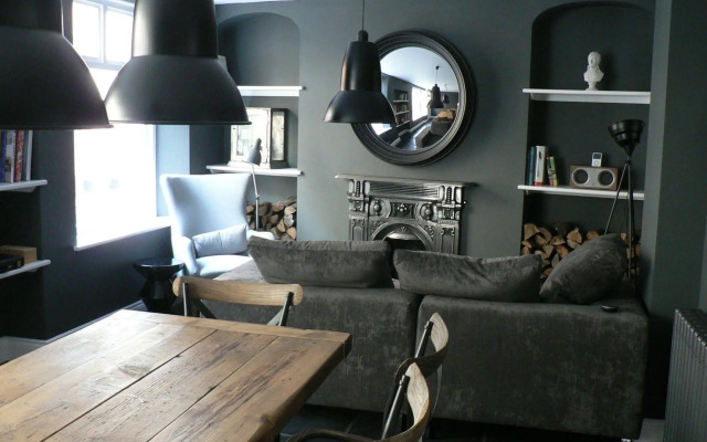 Swain House Boutique B&B