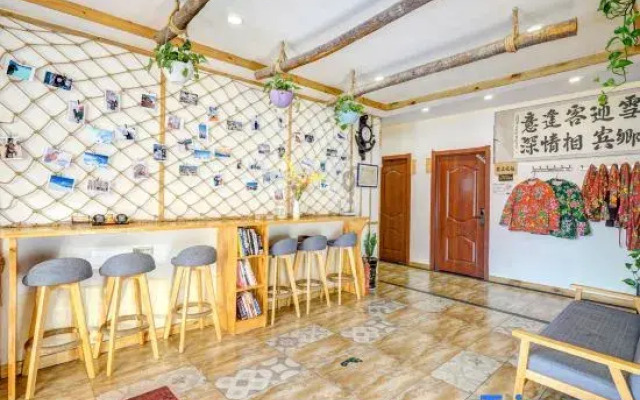 Xuexiang Erlanghe Qingli Inn