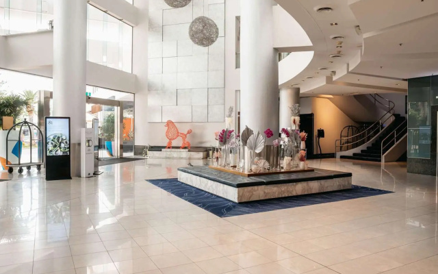Sofitel Gold Coast Broadbeach – Lobby – Gold Coast