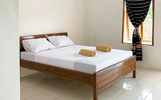 Flores One Love Homestay Hostel and Tours Near Komodo International Airport RedPartner