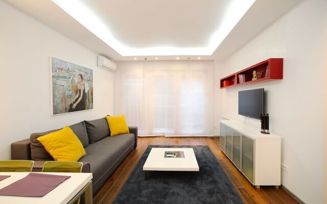 Status Superior Apartments